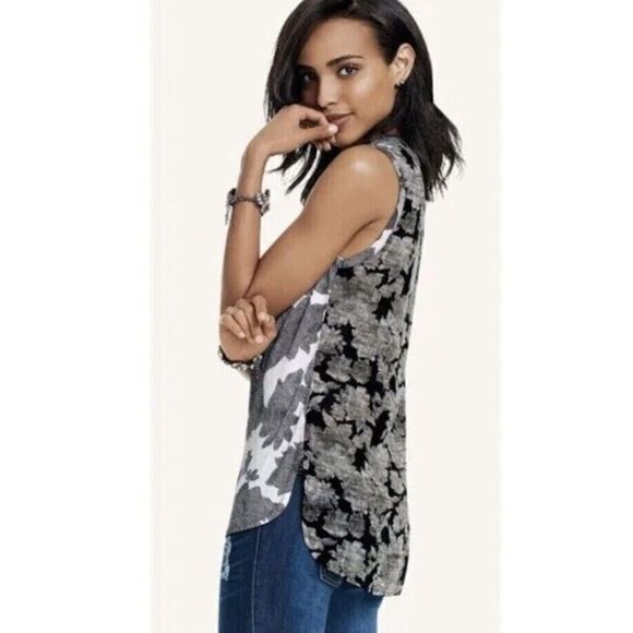 Cabi Tango Floral Drape Mixed Media Tank Women's Size M White #3057 Black White - Picture 1 of 6